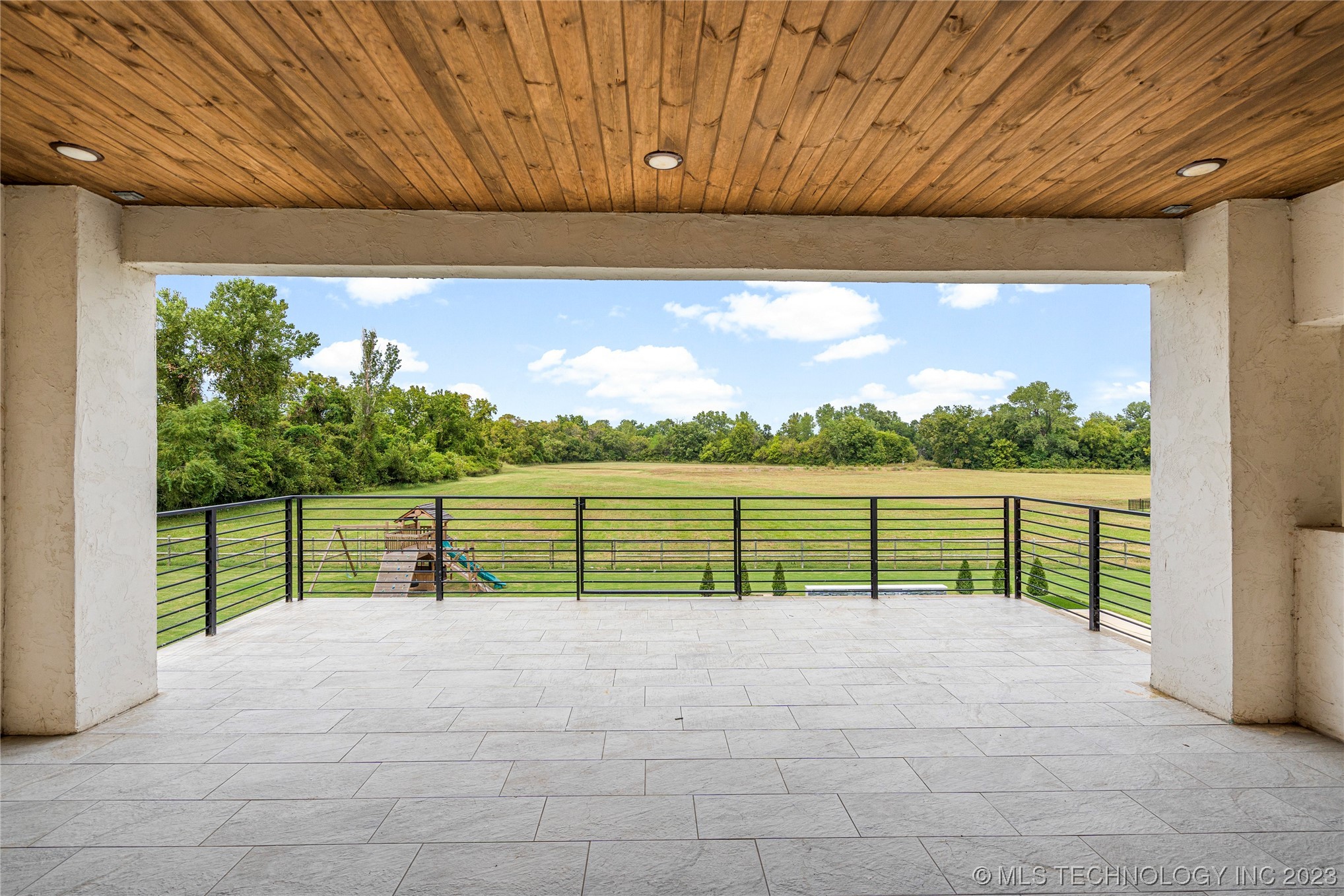 5781 E 138th Street S