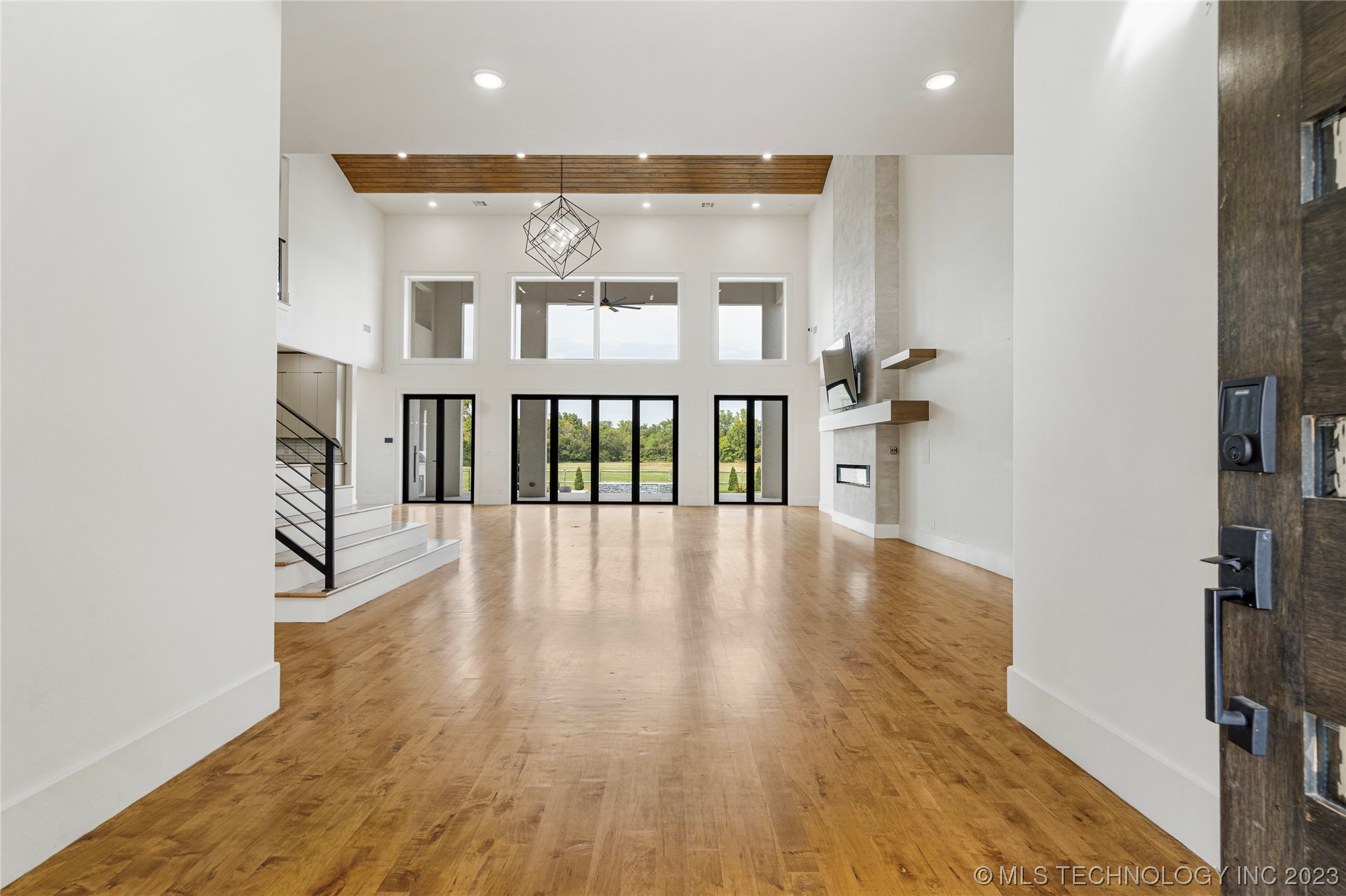 5781 E 138th Street S