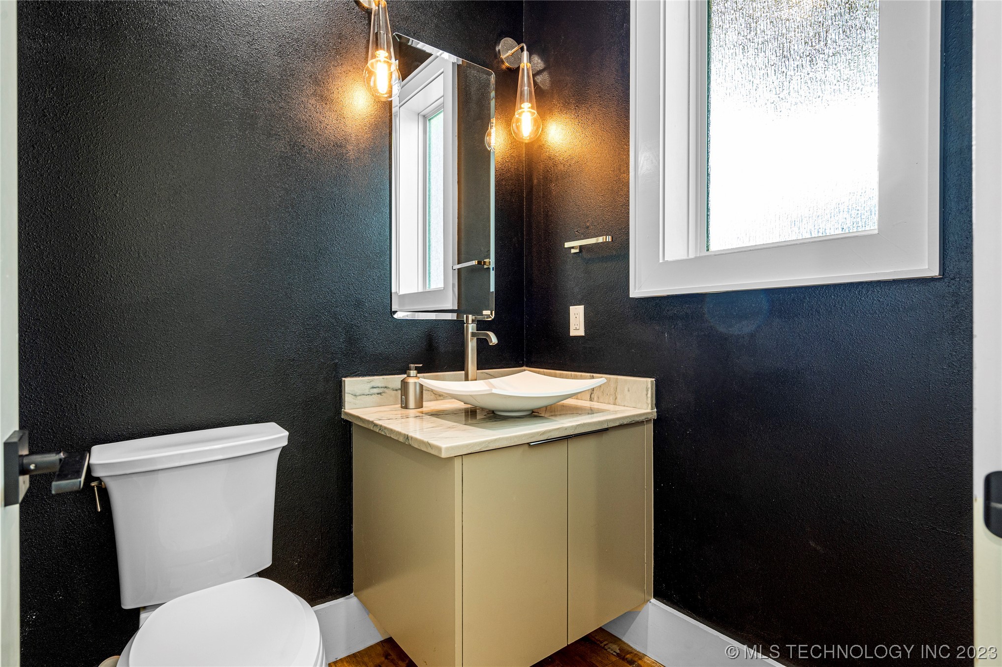 5781 E 138th Street S