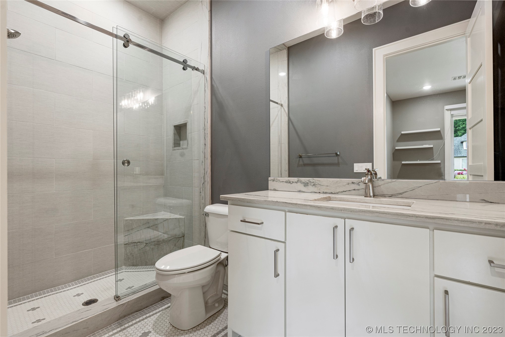 5781 E 138th Street S