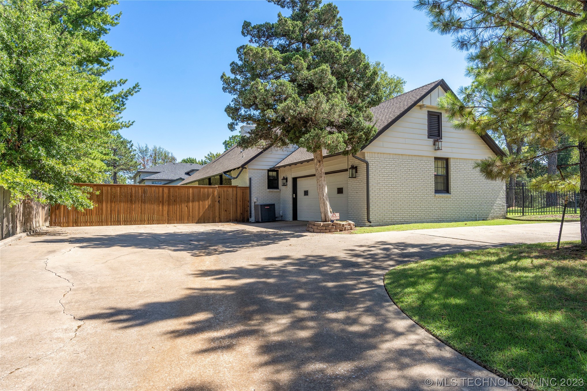 4041 S Birmingham Avenue