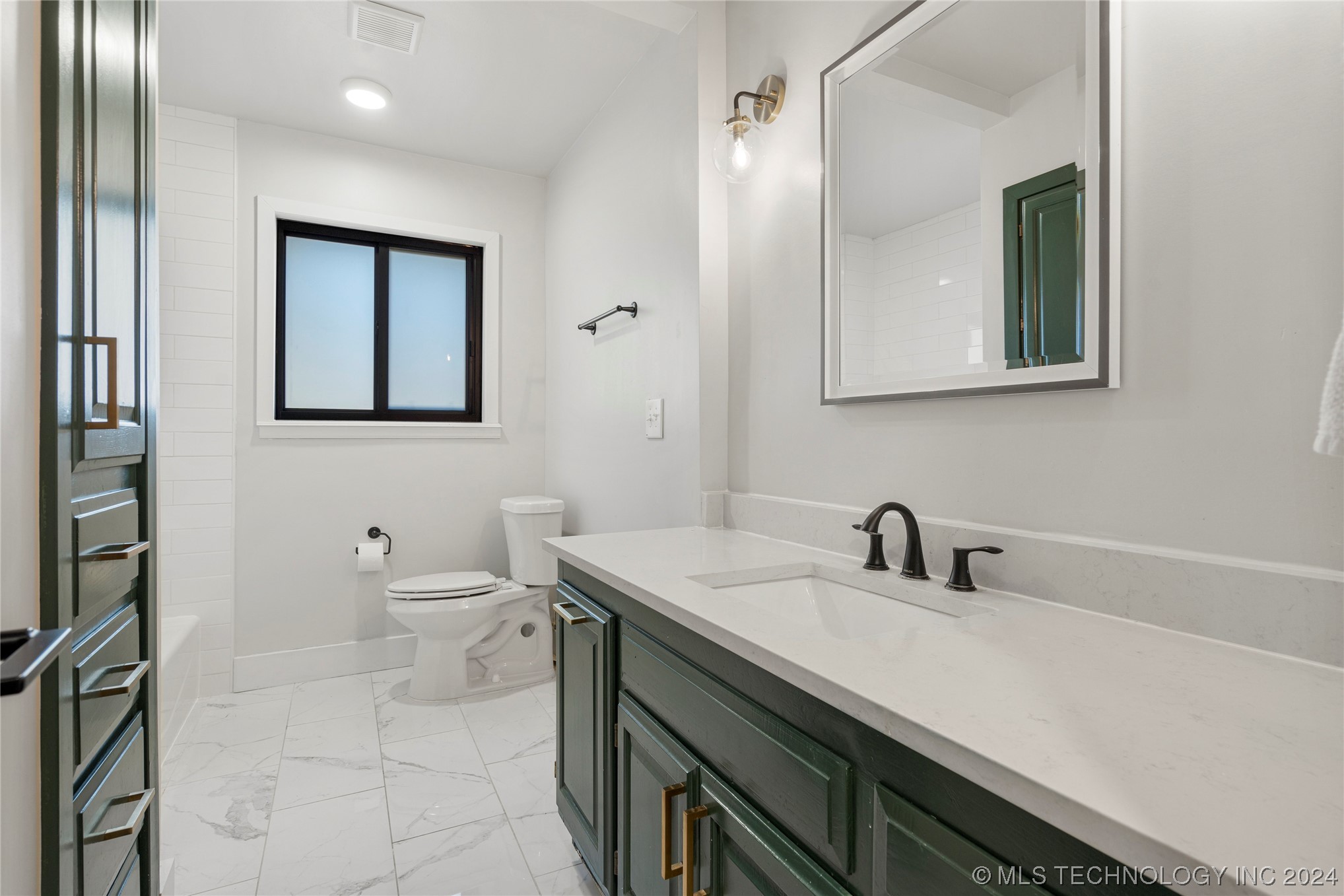 5813 S 69th East Avenue