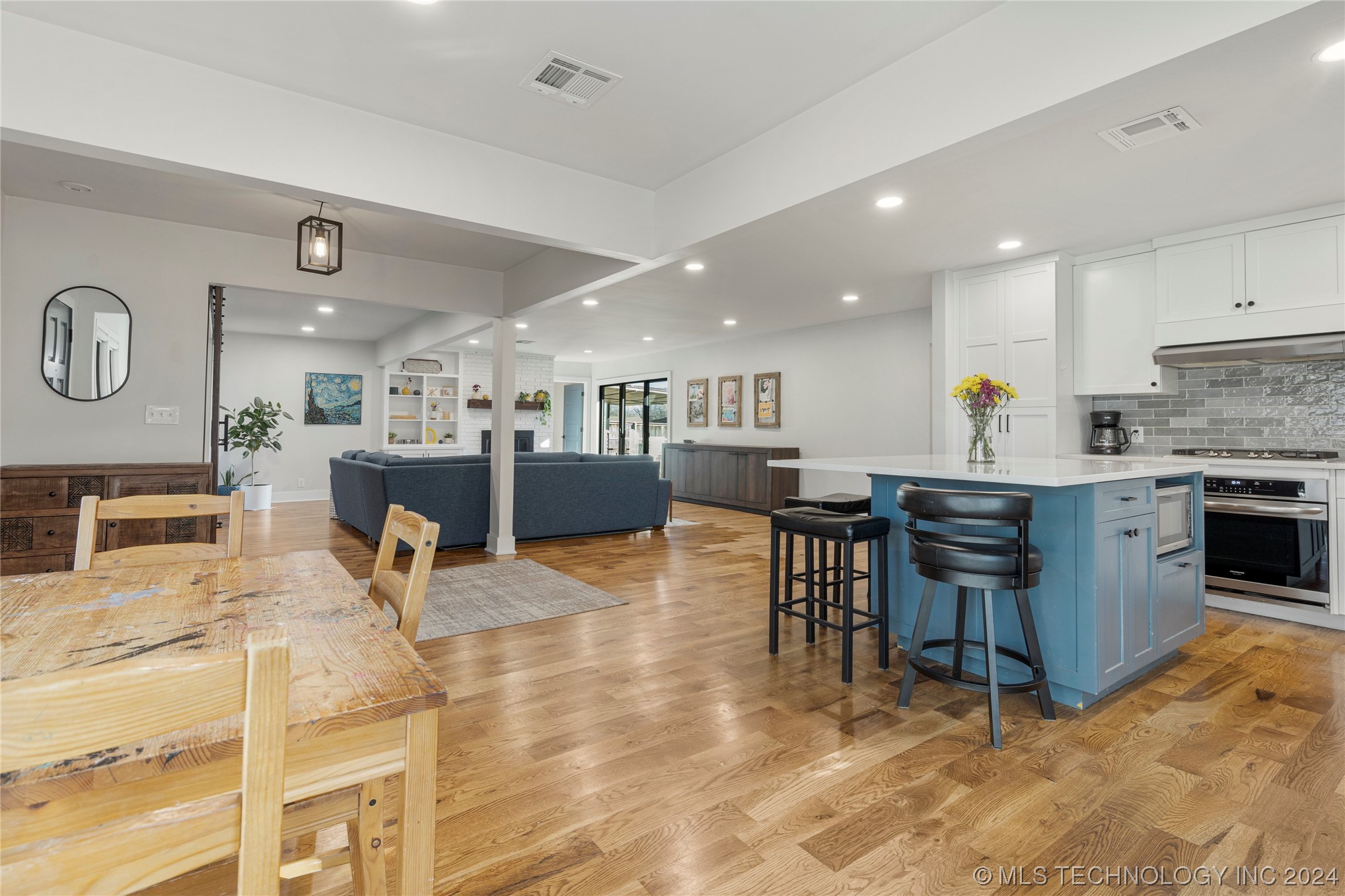 5813 S 69th East Avenue