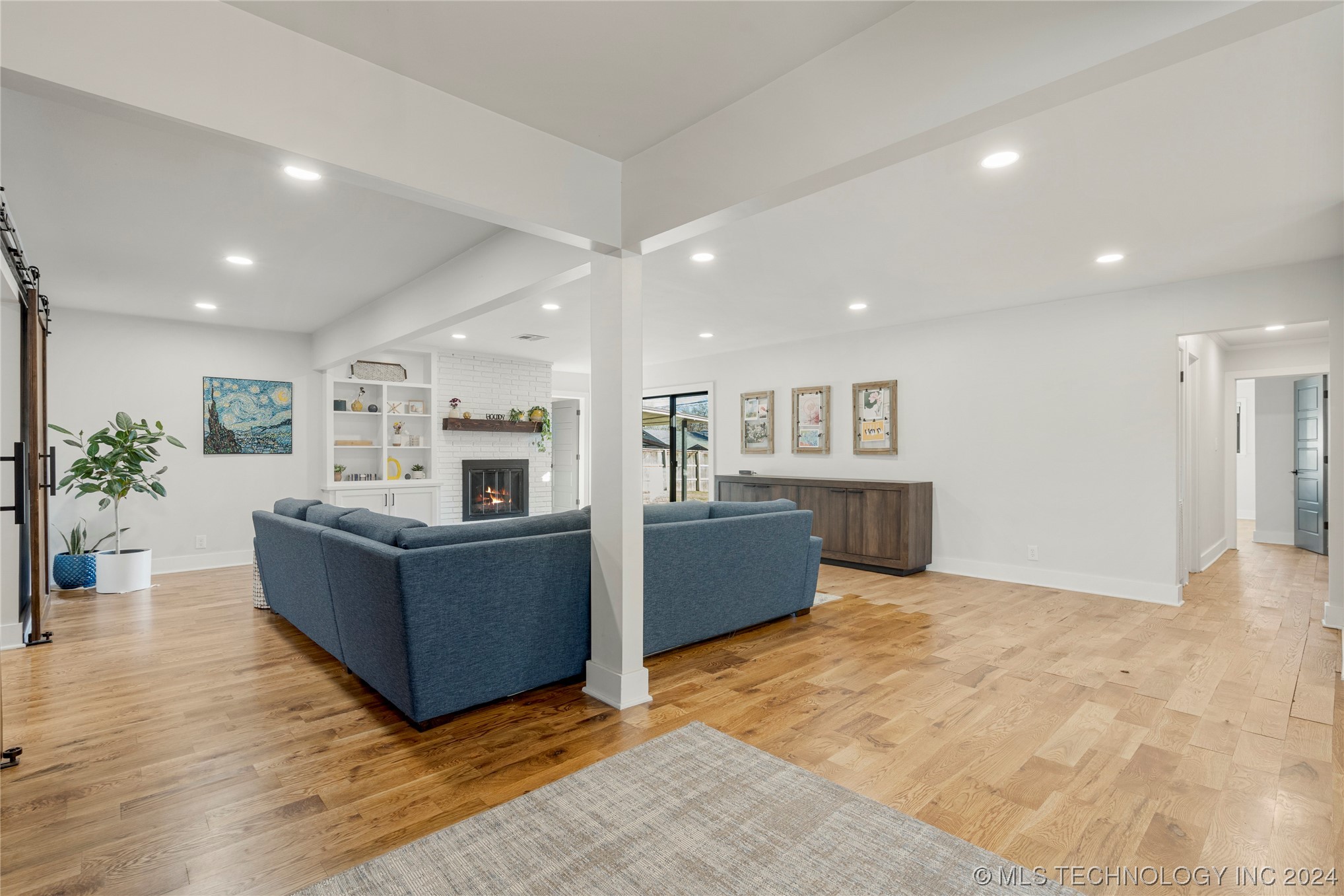 5813 S 69th East Avenue