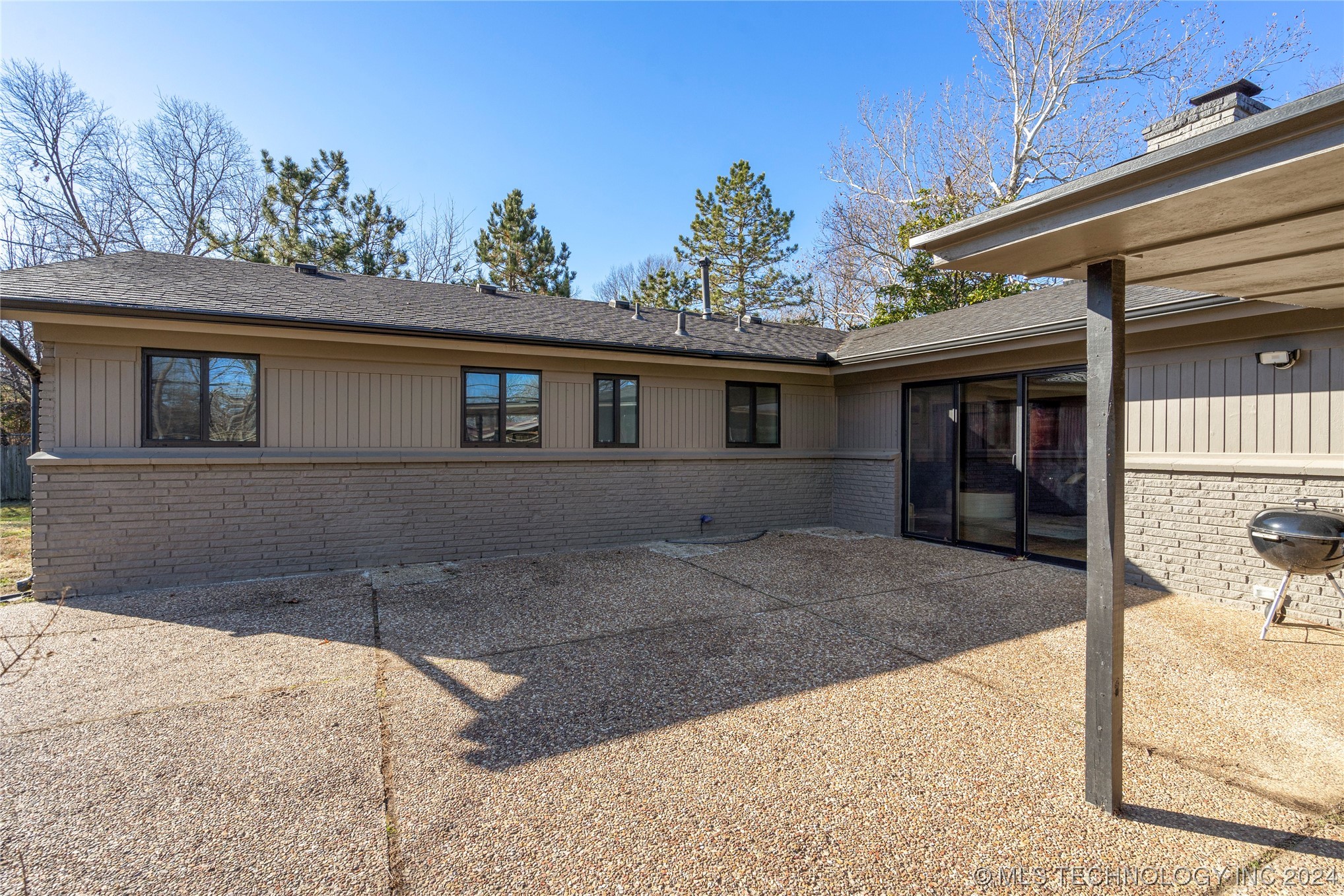 5813 S 69th East Avenue