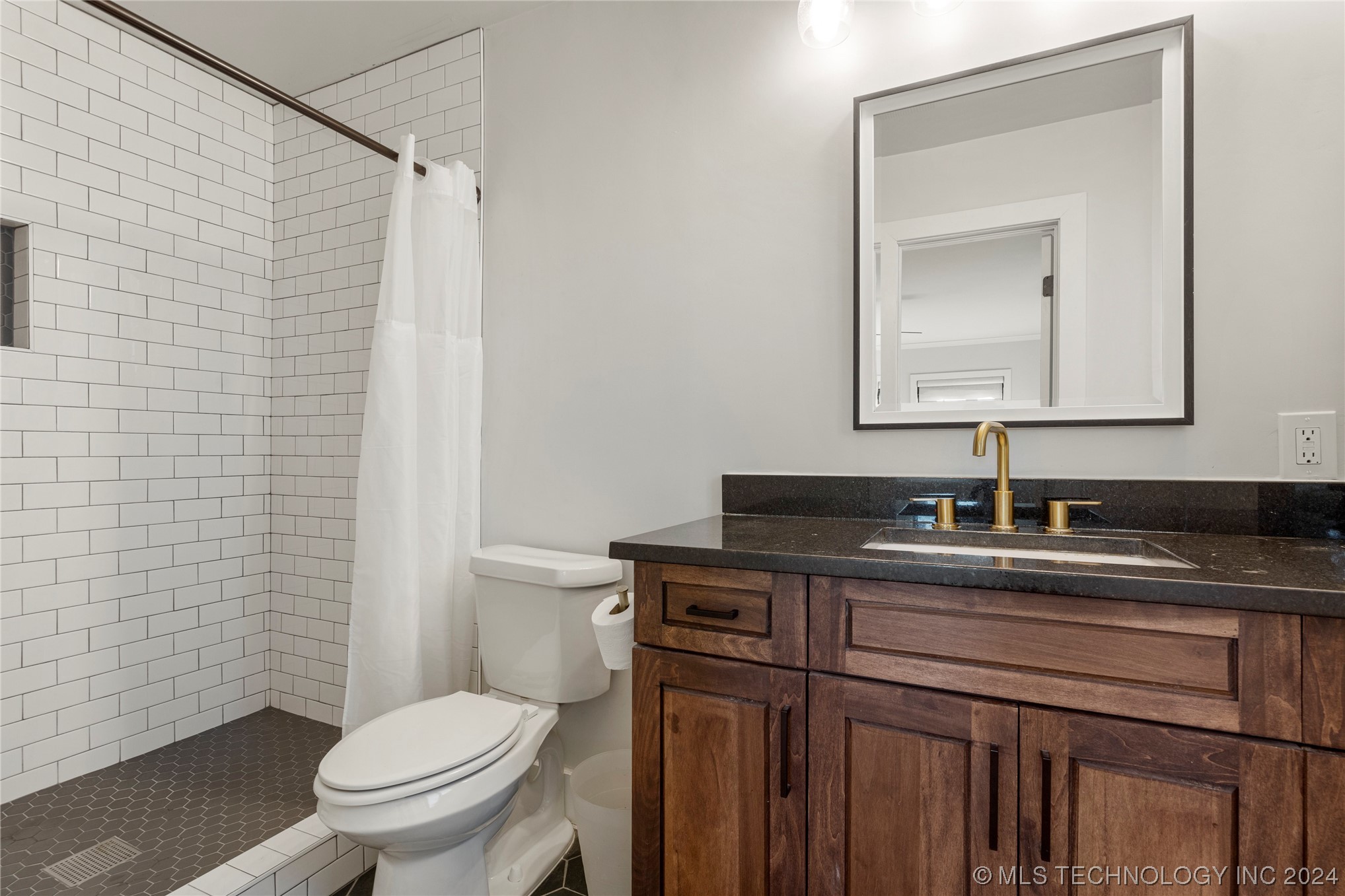 5813 S 69th East Avenue