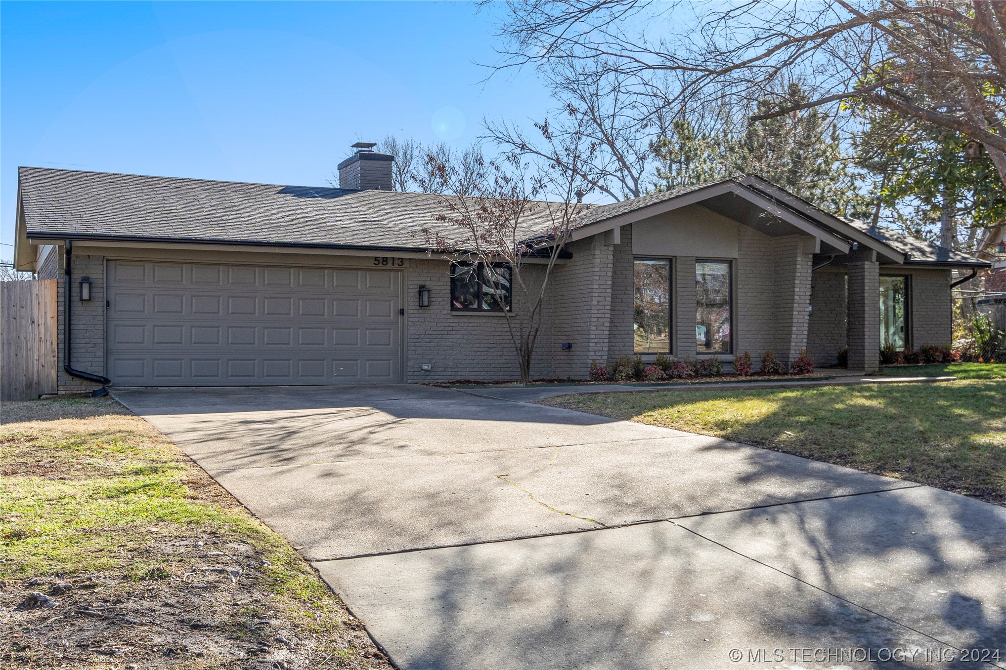 5813 S 69th East Avenue