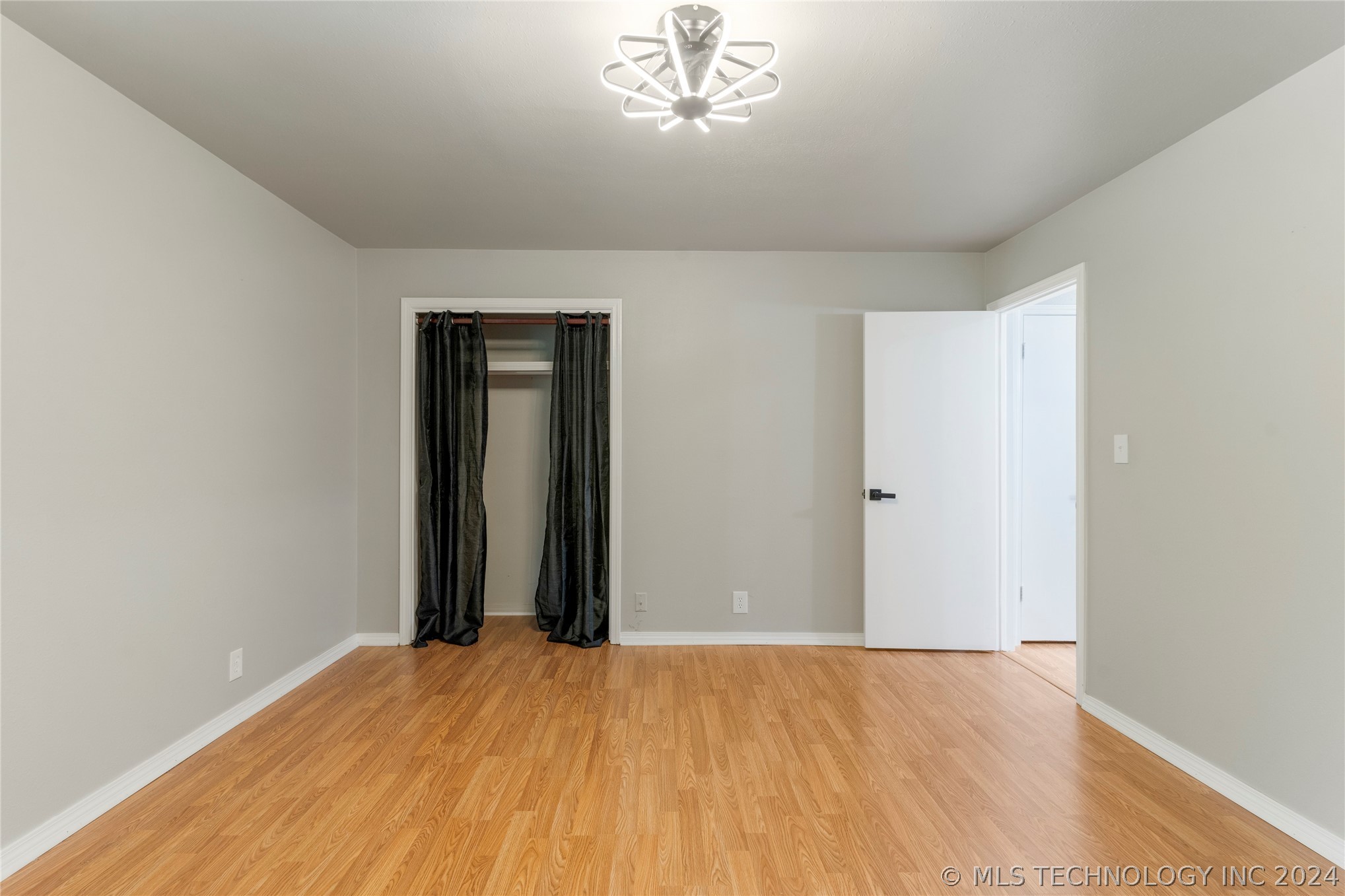 15909 E 131st Street S 4