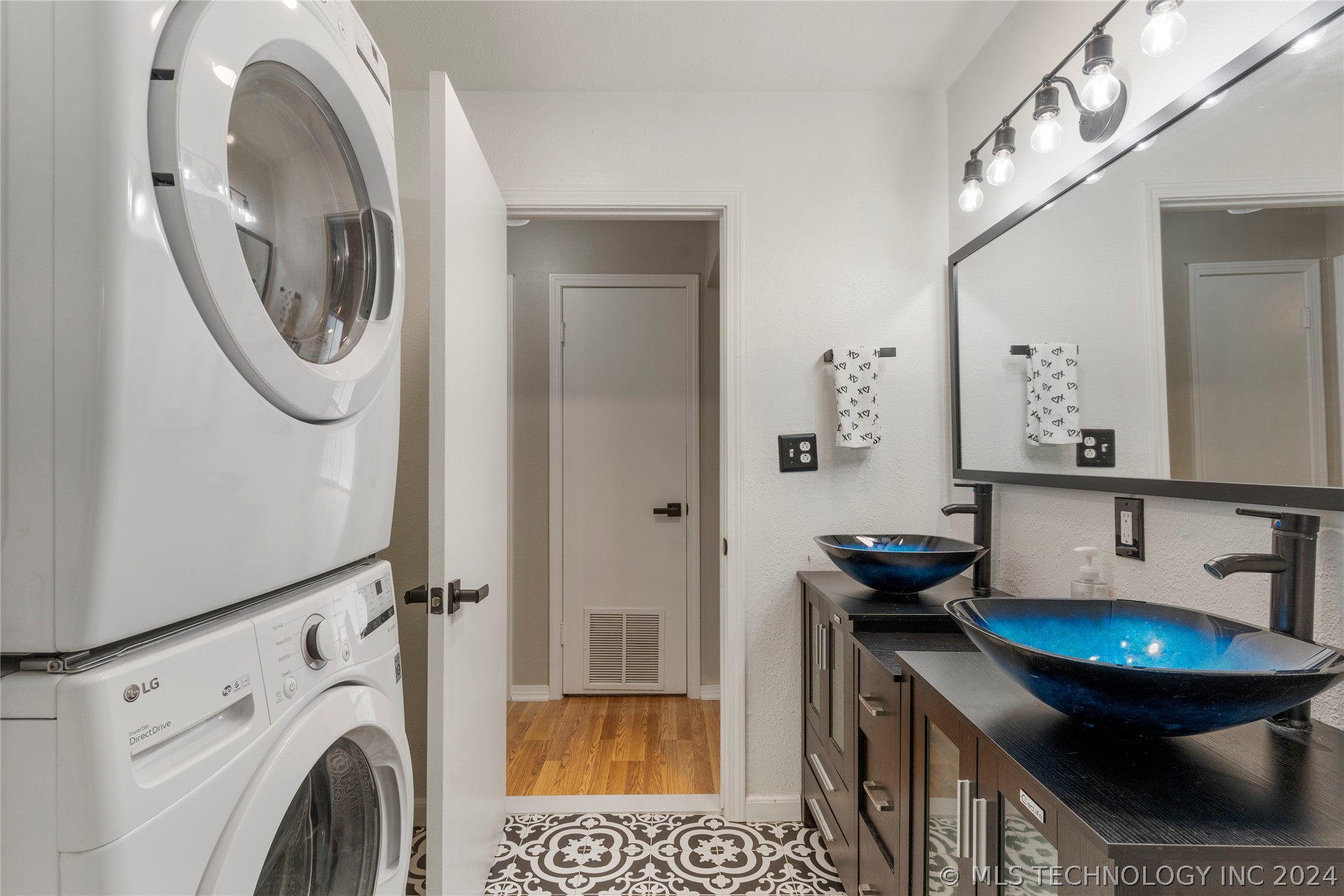 15909 E 131st Street S 4