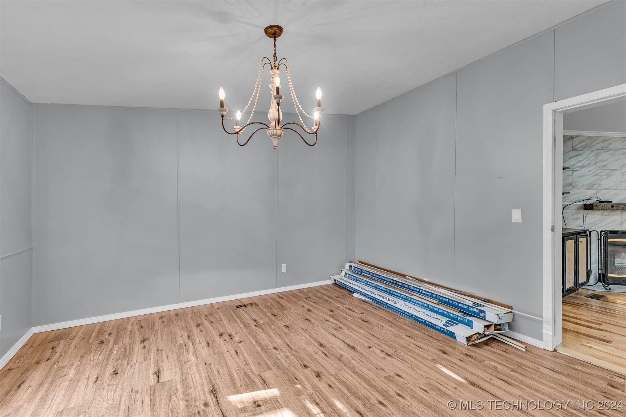 7086 Greenfield Lane