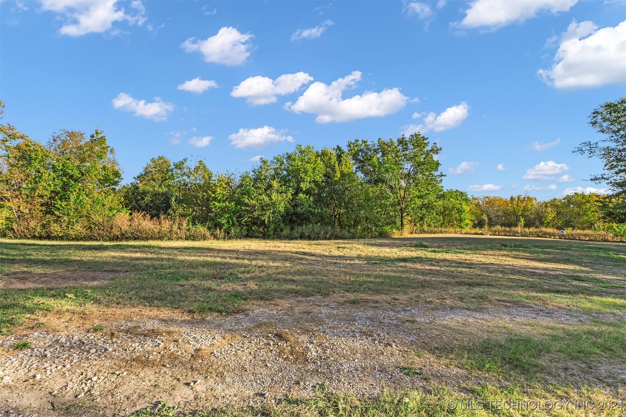 7086 Greenfield Lane