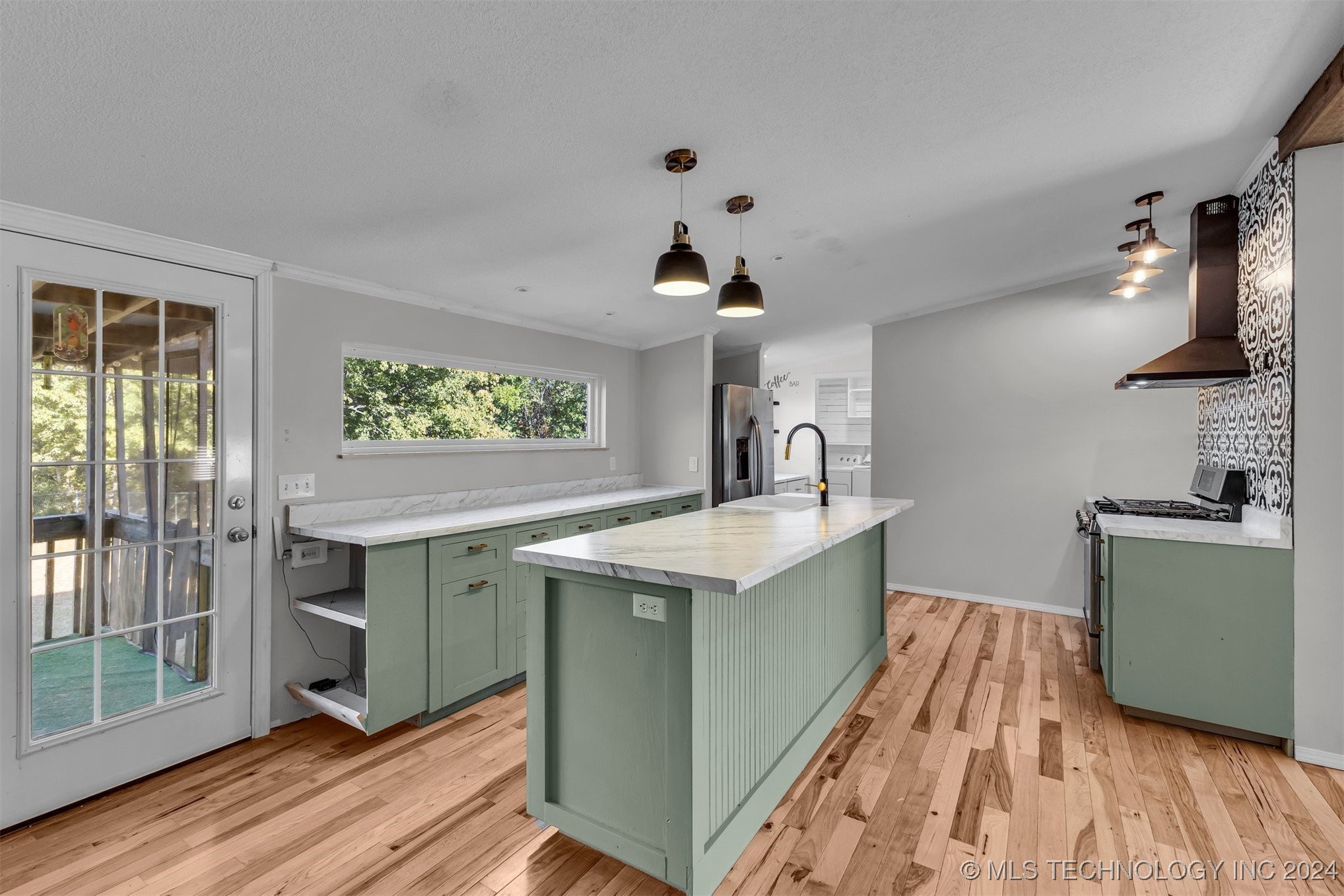 7086 Greenfield Lane