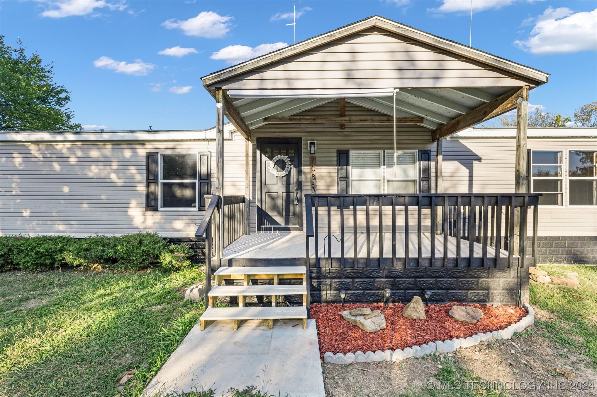 7086 Greenfield Lane