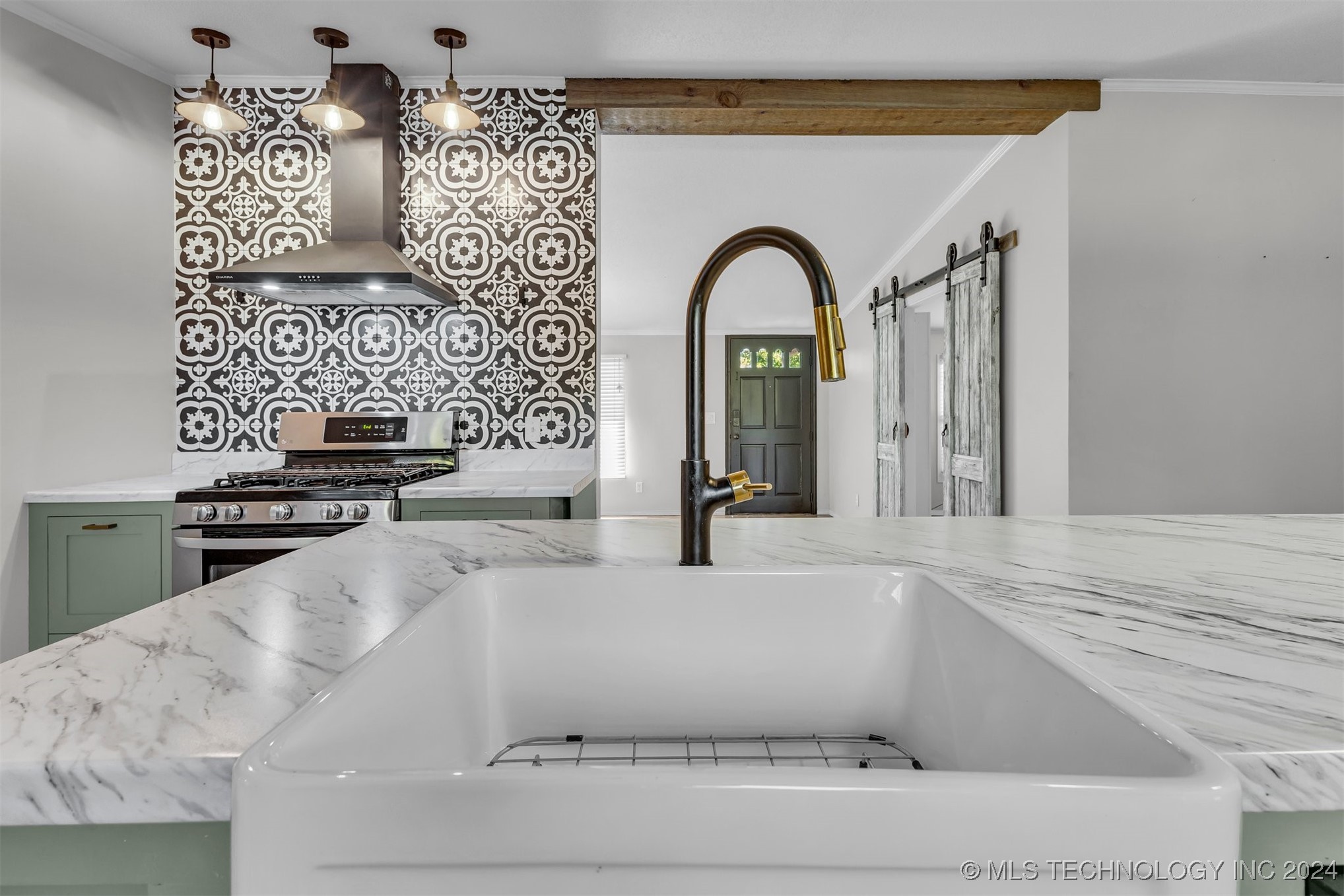 7086 Greenfield Lane