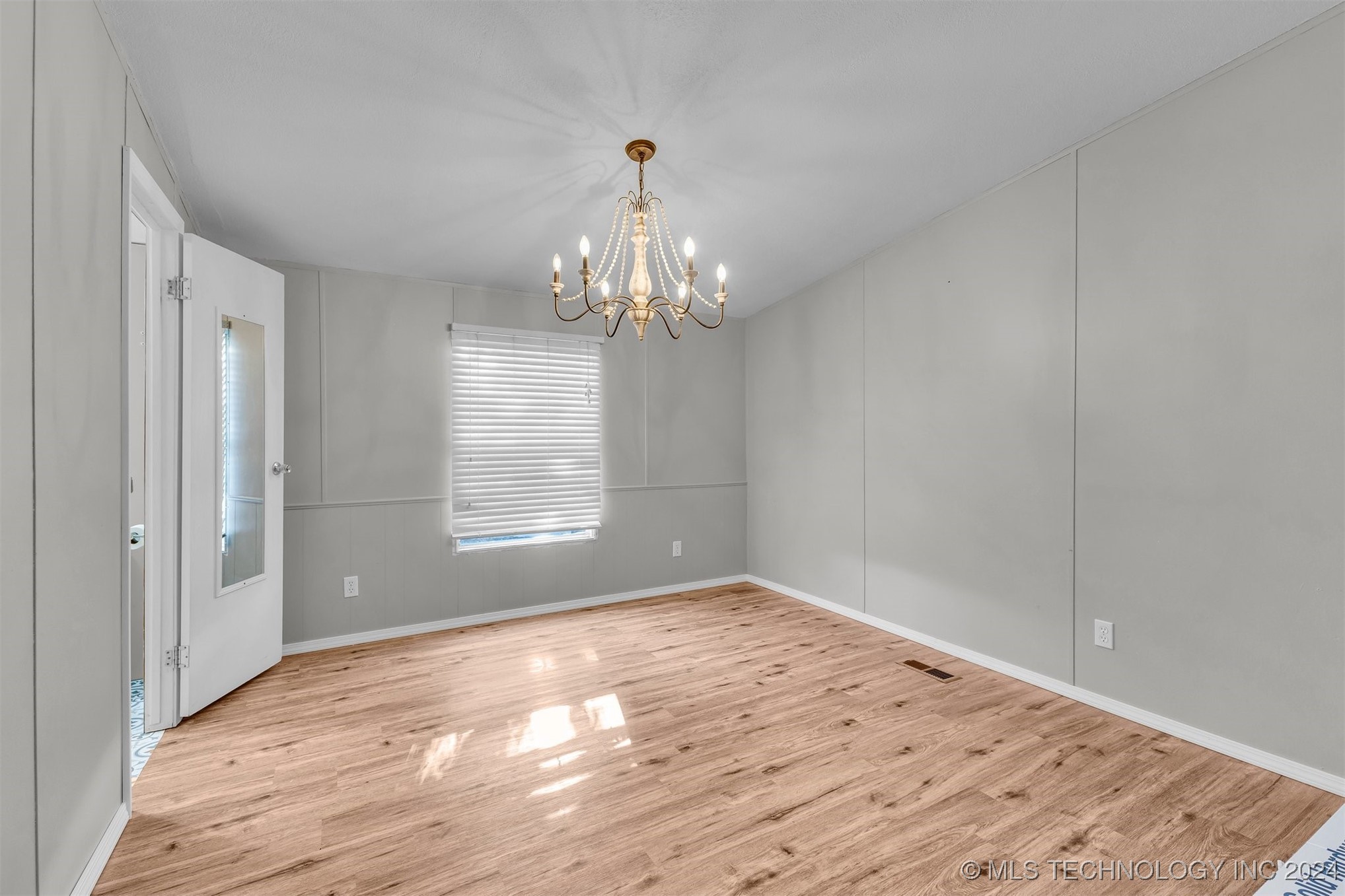 7086 Greenfield Lane