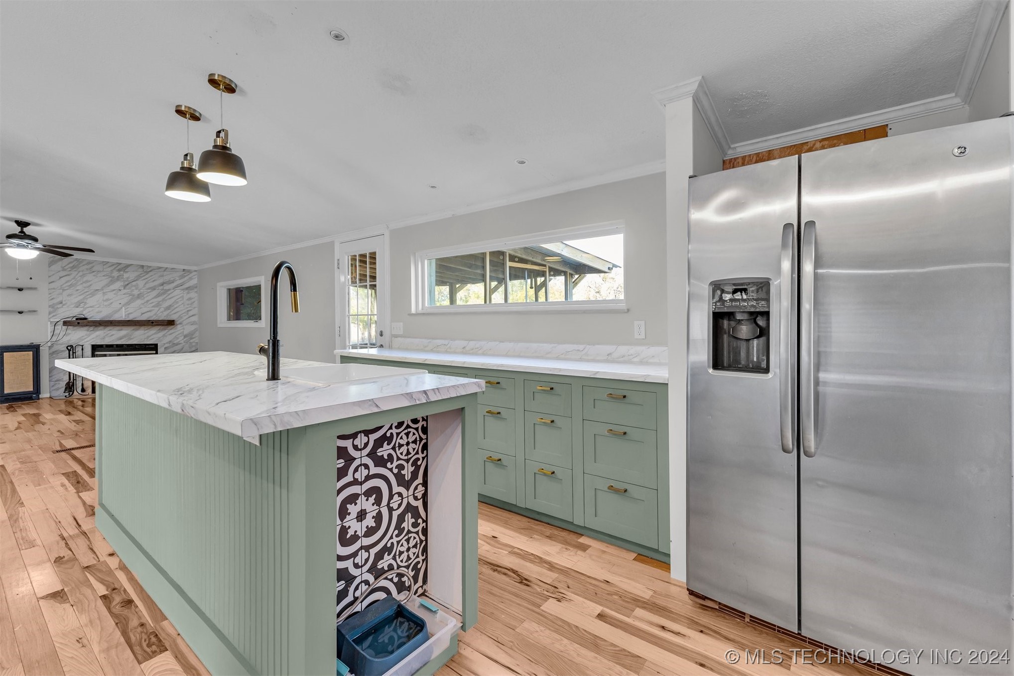 7086 Greenfield Lane