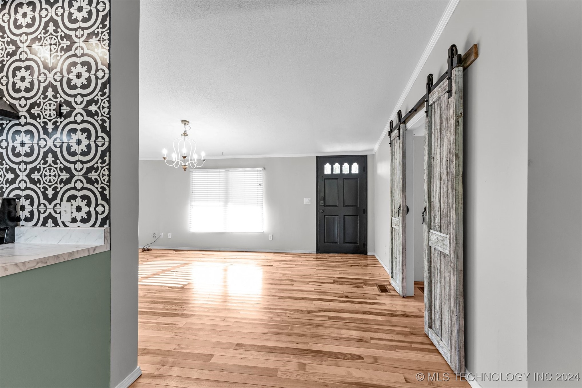 7086 Greenfield Lane