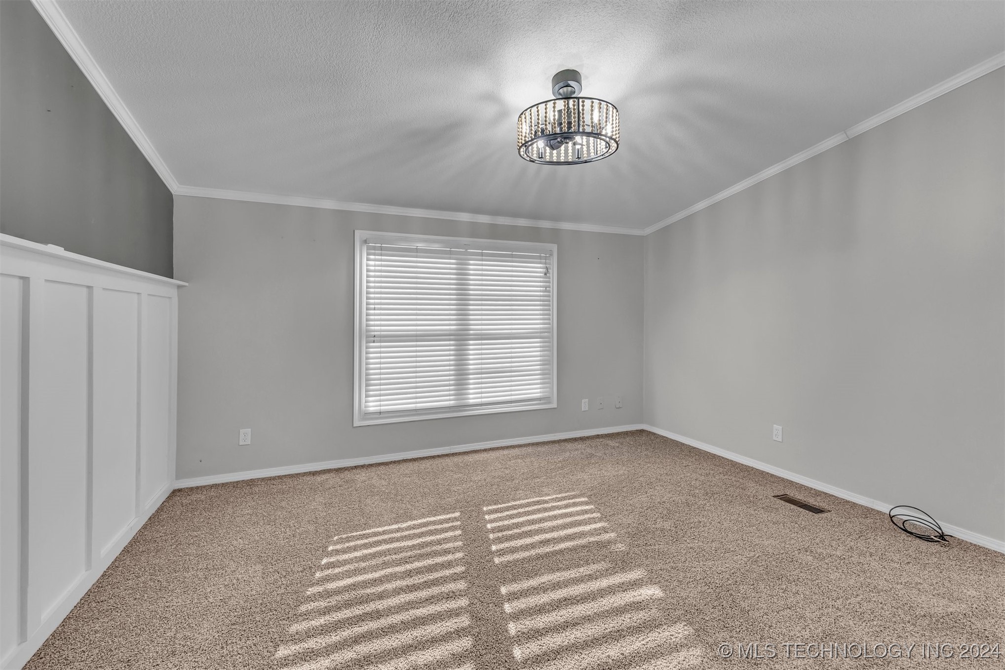 7086 Greenfield Lane