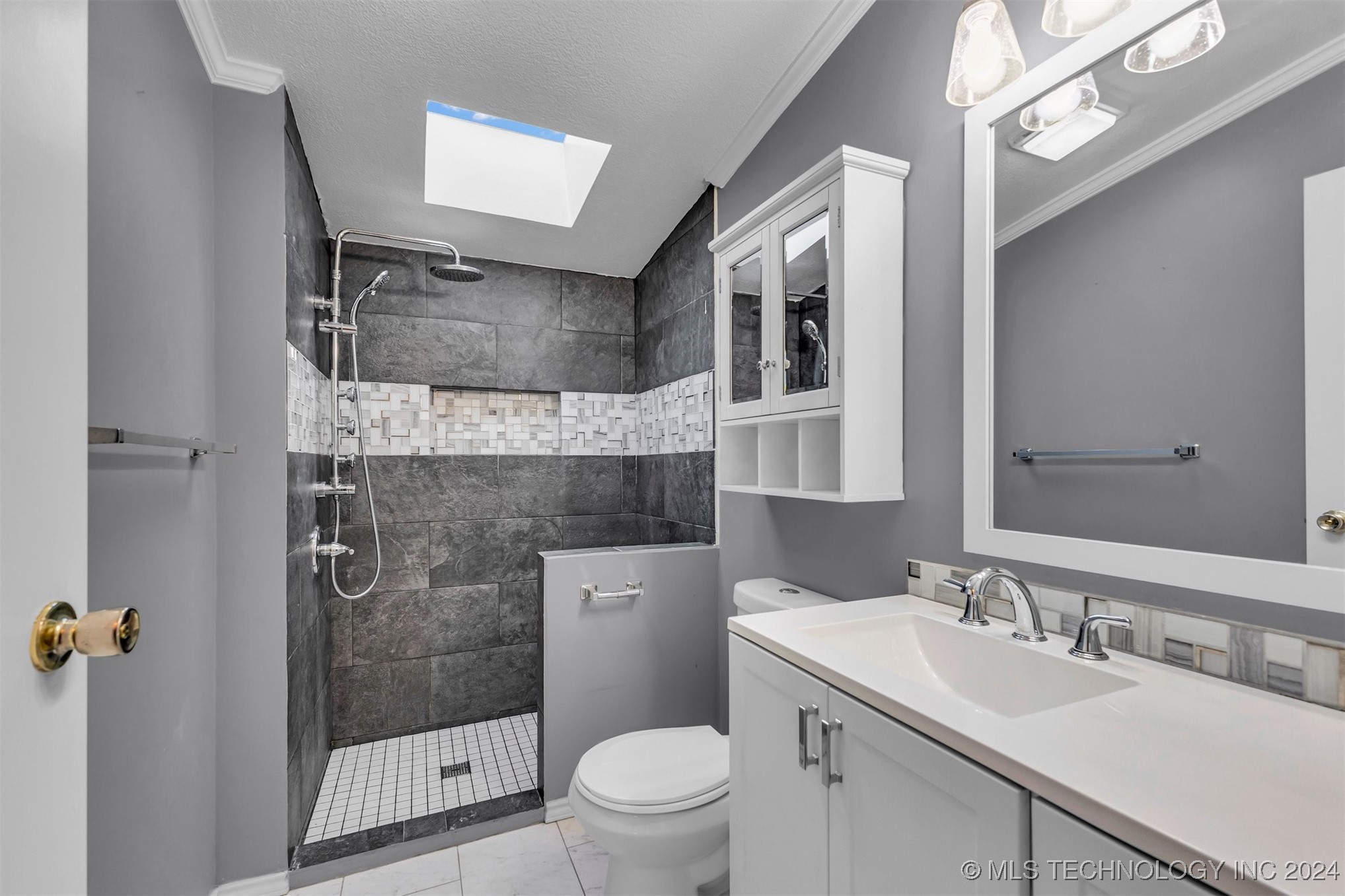 7086 Greenfield Lane