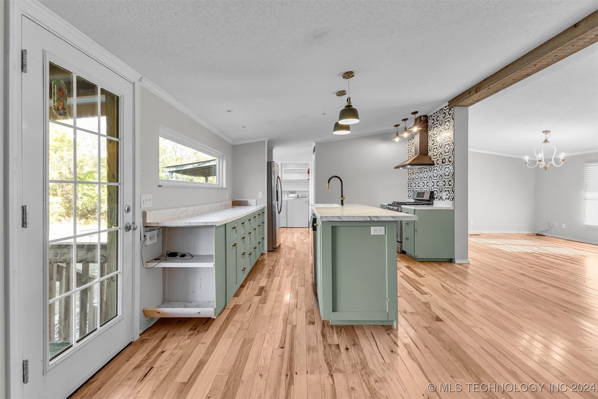 7086 Greenfield Lane