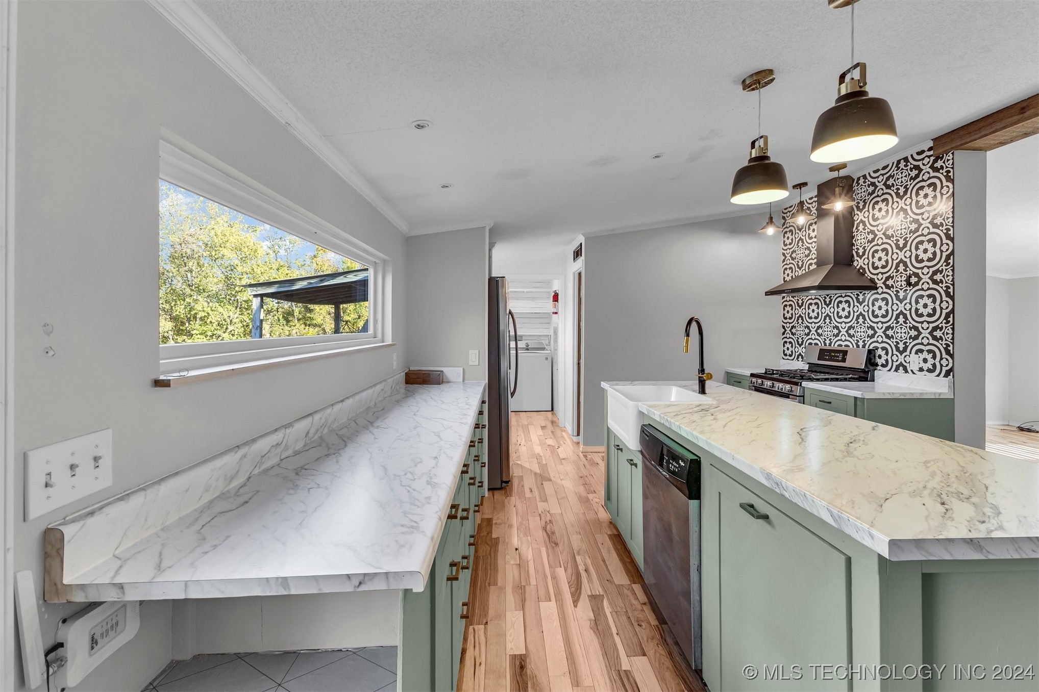 7086 Greenfield Lane