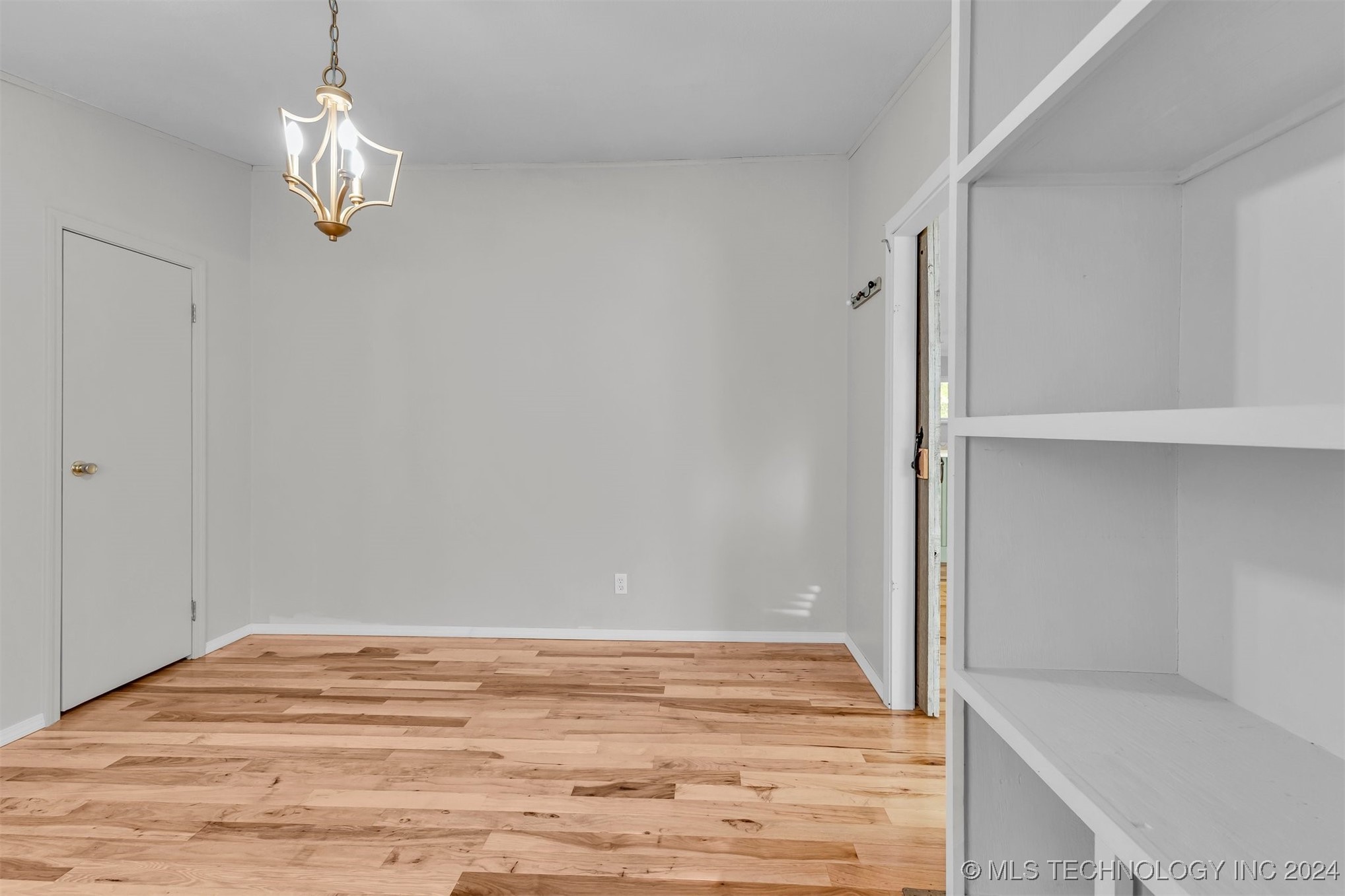 7086 Greenfield Lane