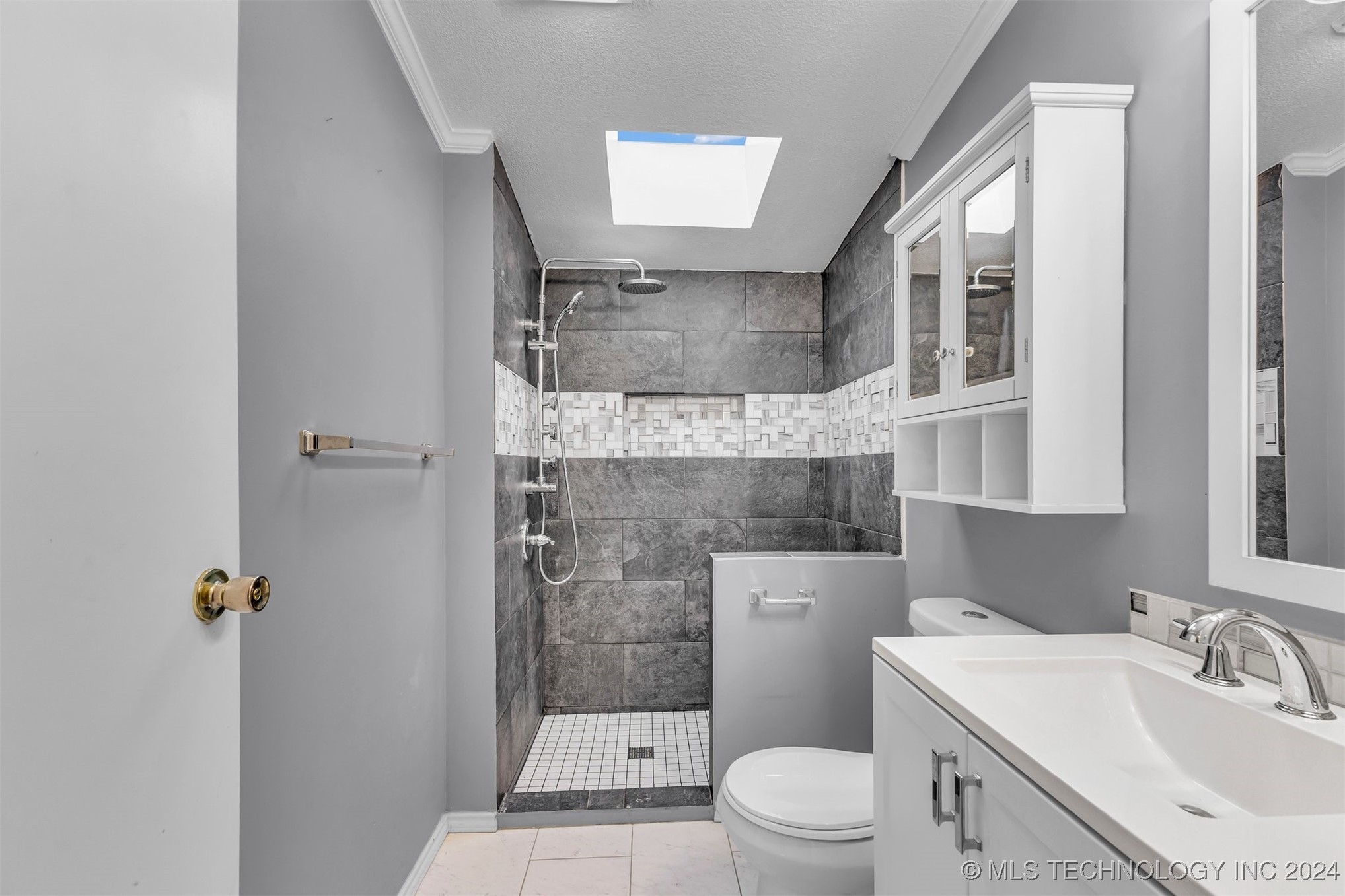 7086 Greenfield Lane