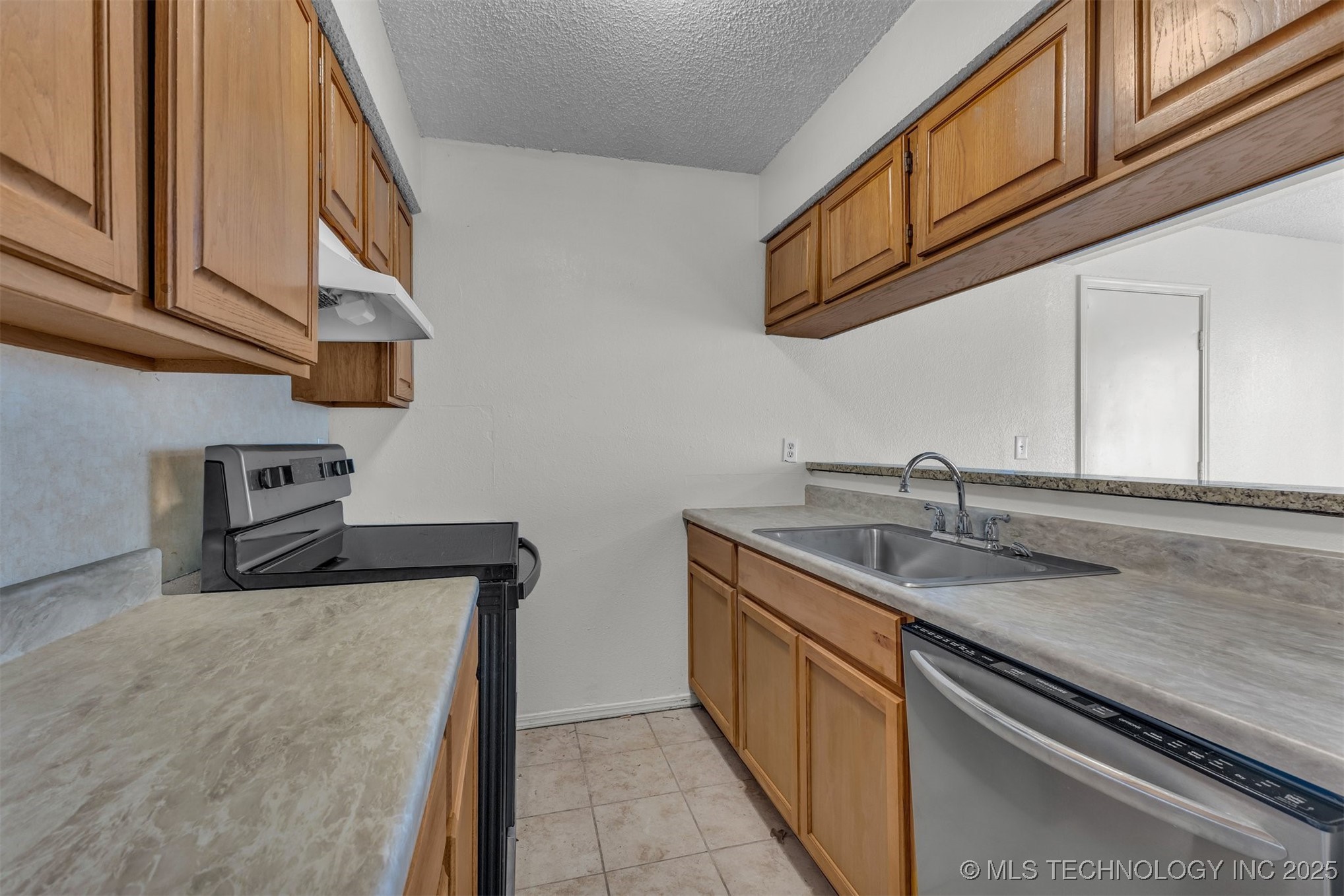 6818 S 78th East Avenue