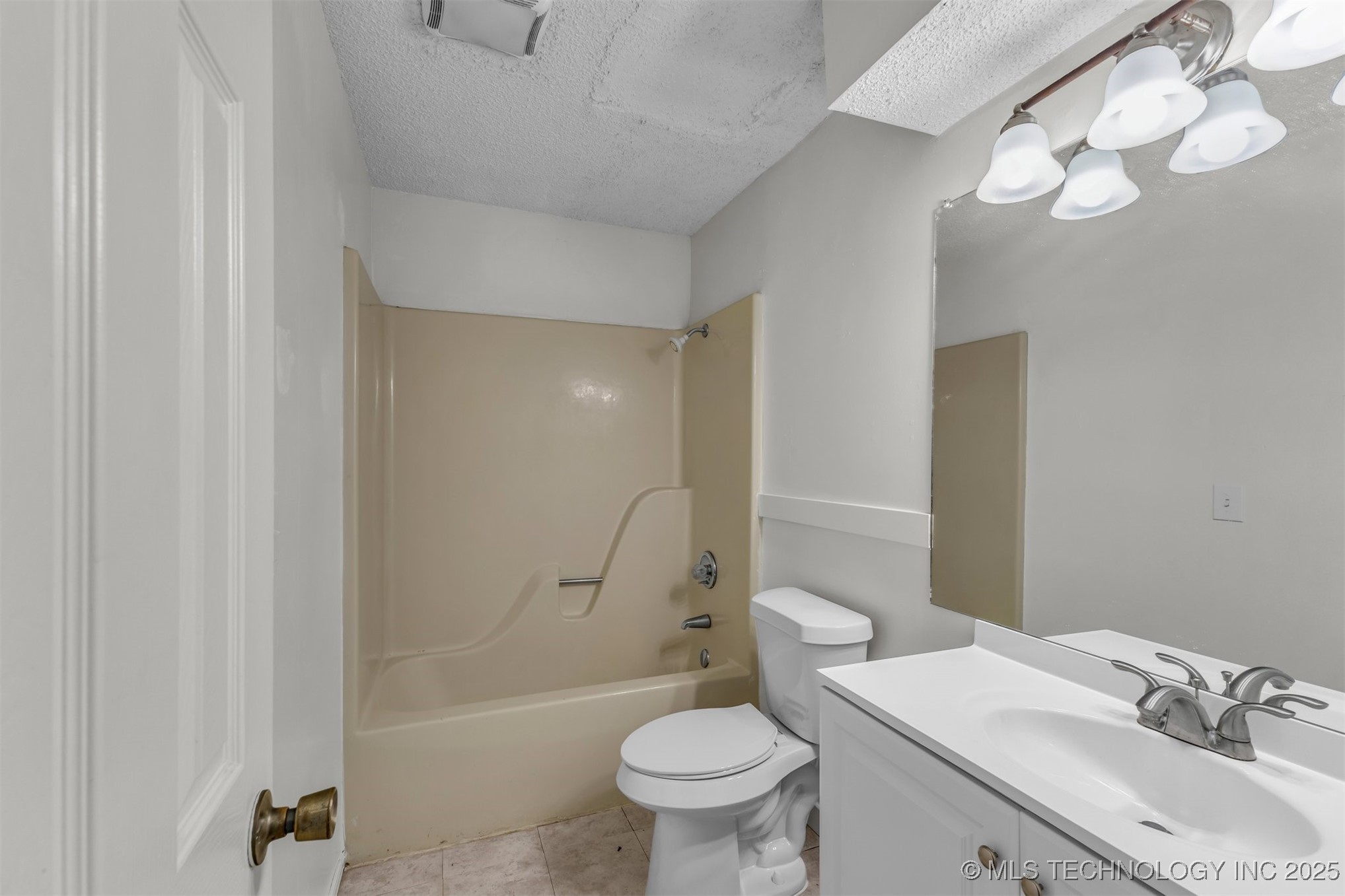 6818 S 78th East Avenue