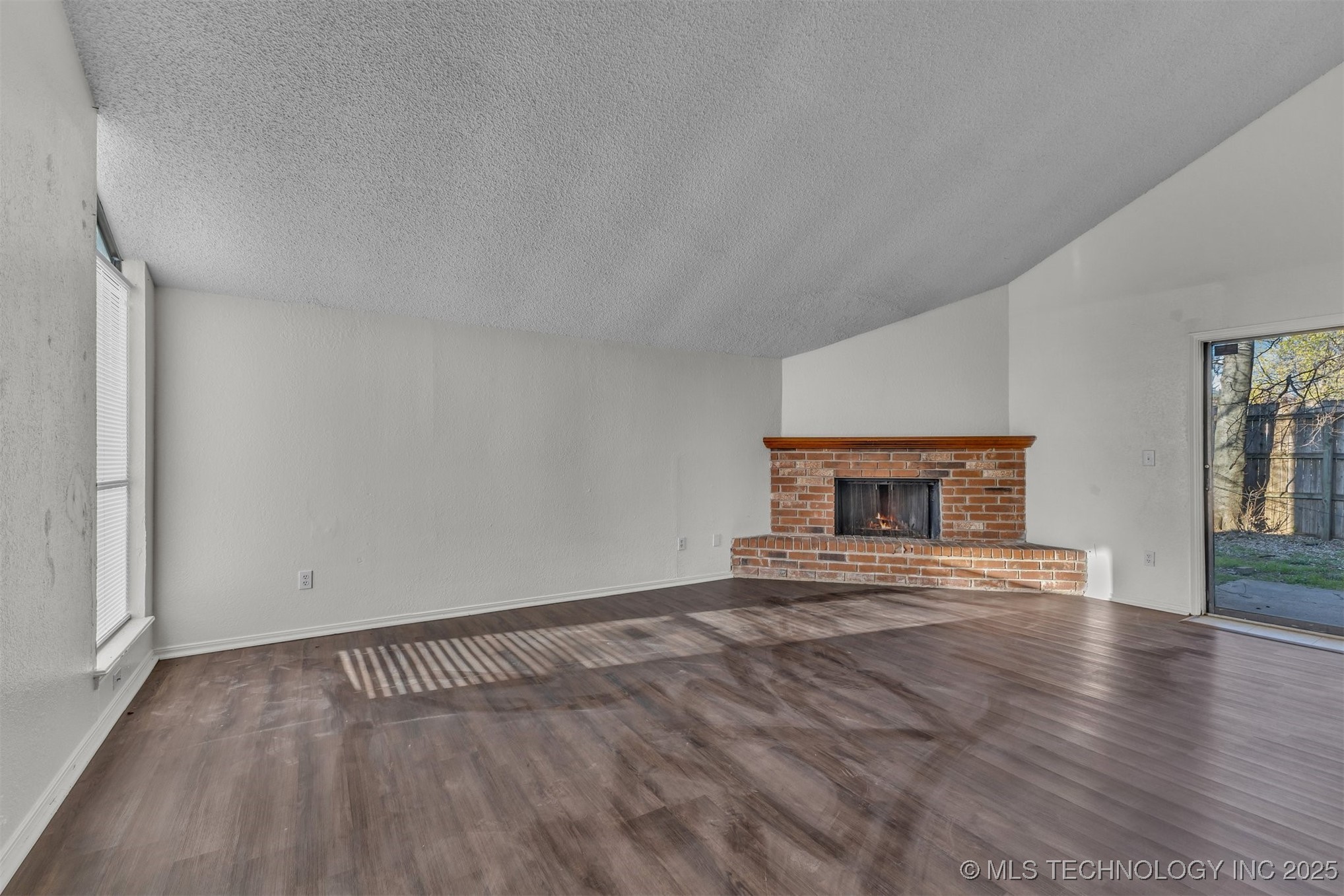 6818 S 78th East Avenue