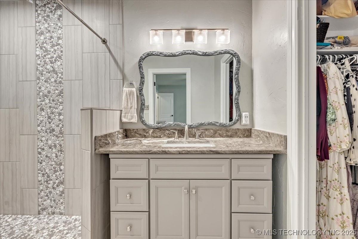 205 E 116th Street S