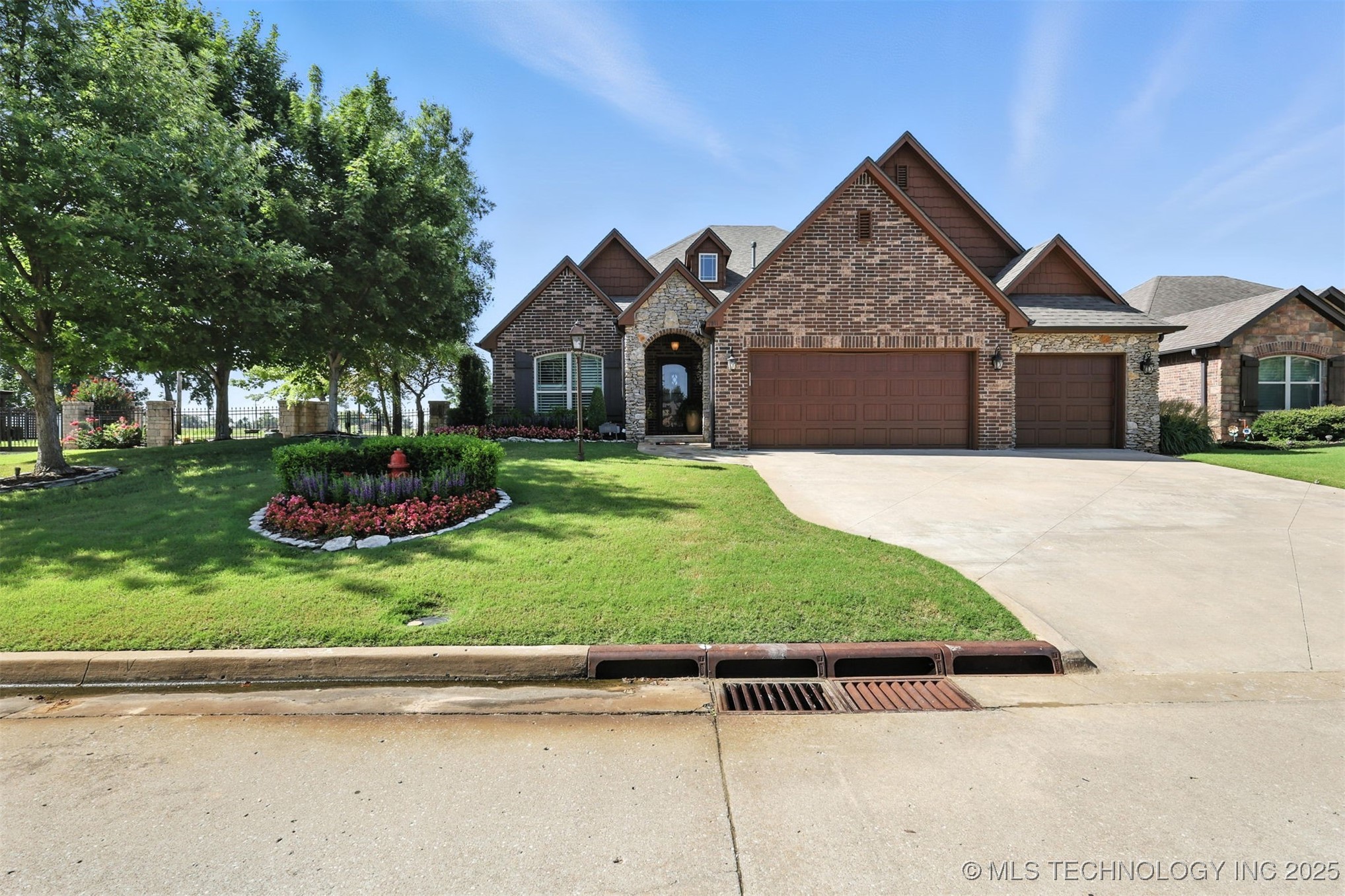 7911 E Galveston Place