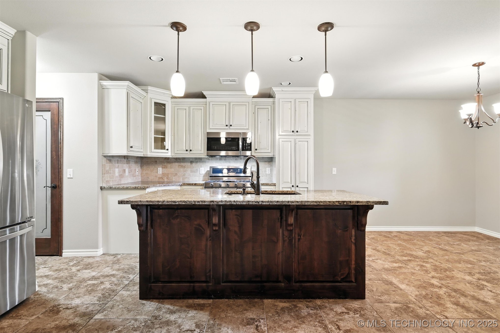 7911 E Galveston Place