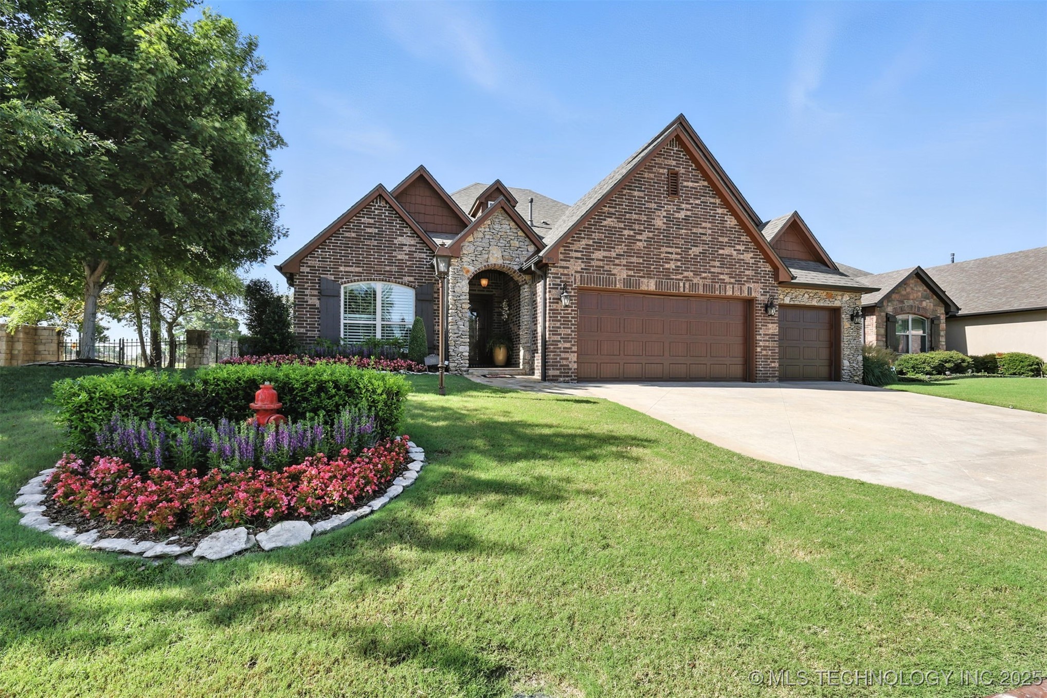 7911 E Galveston Place