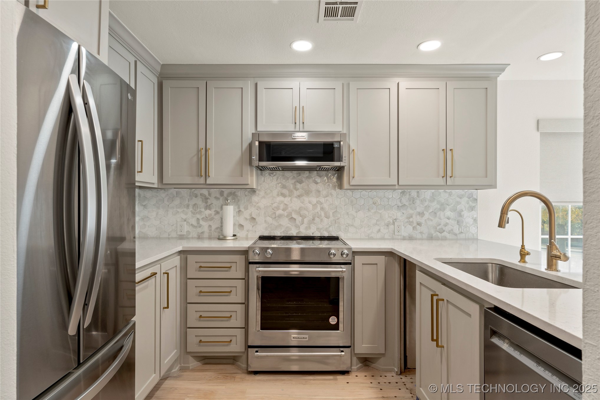 6337 E 89th Place 105