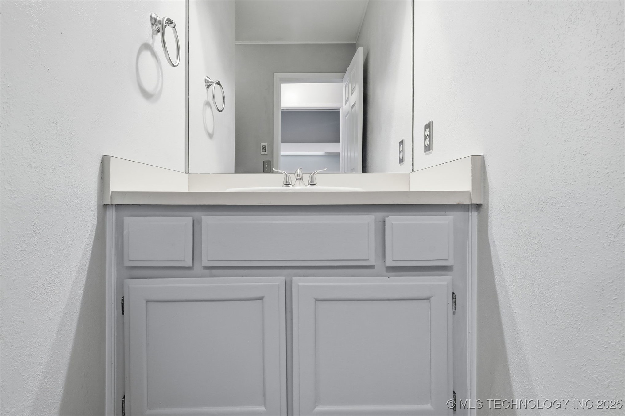 6326 E 89th Place 1006