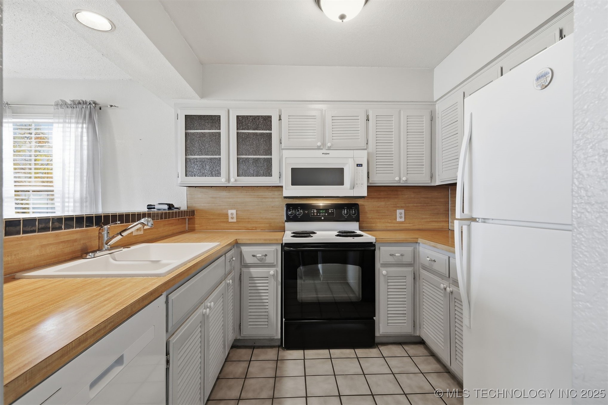 6326 E 89th Place 1006