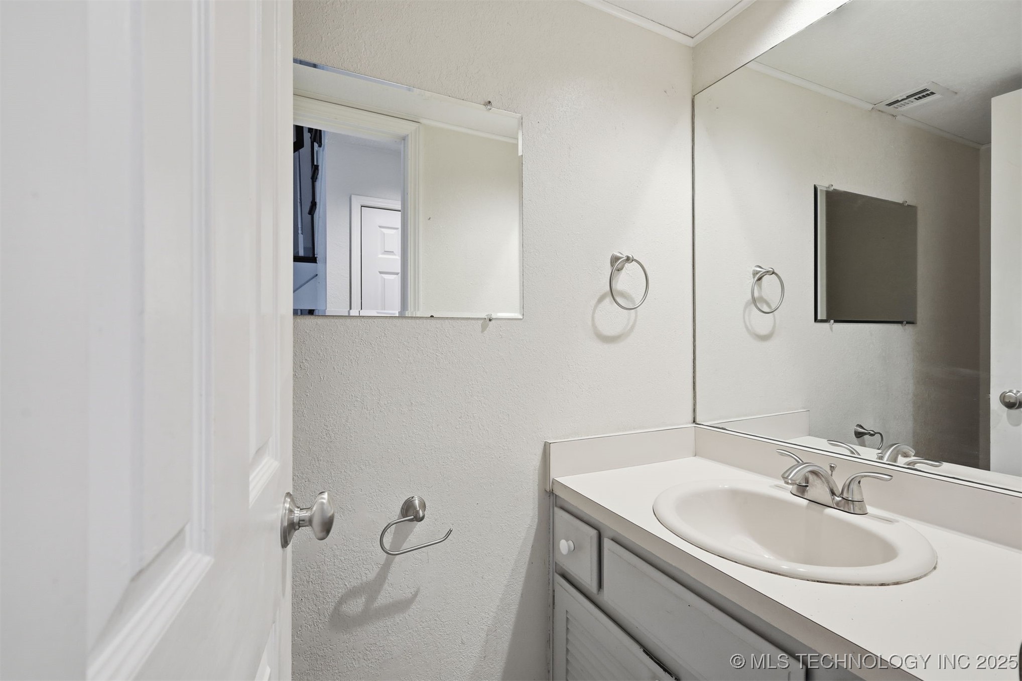 6326 E 89th Place 1006