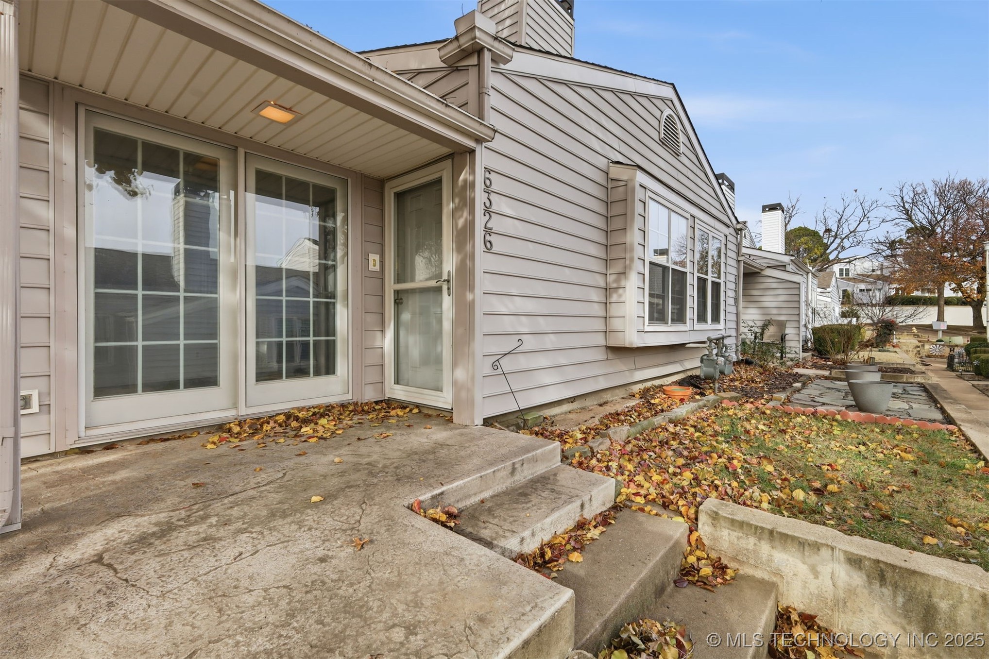 6326 E 89th Place 1006