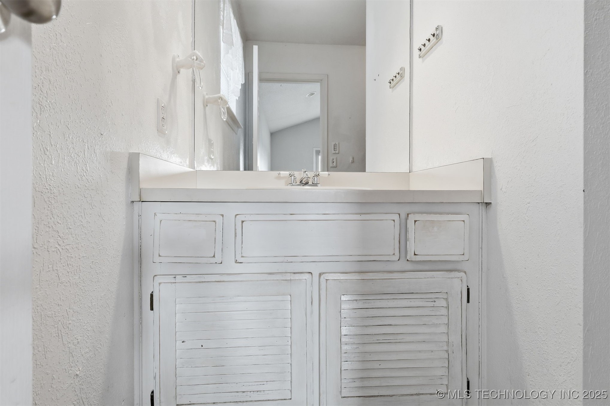 6326 E 89th Place 1006