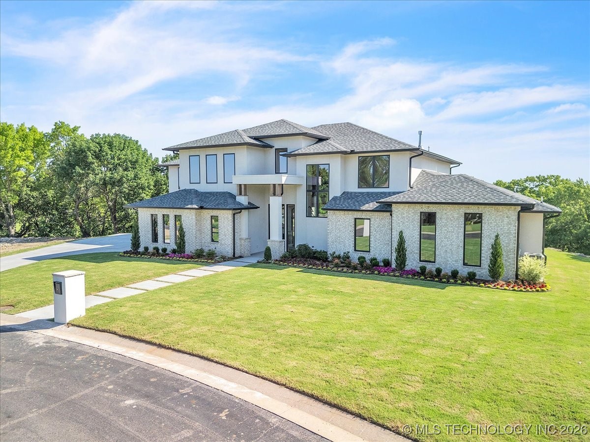 5835 E 139th Street S