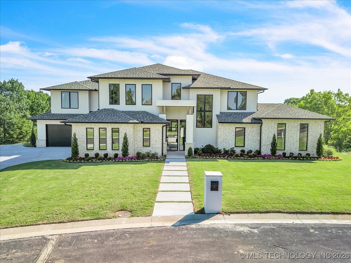 5835 E 139th Street S