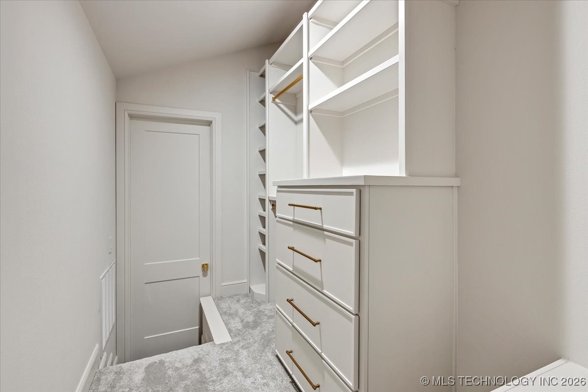 5835 E 139th Street S