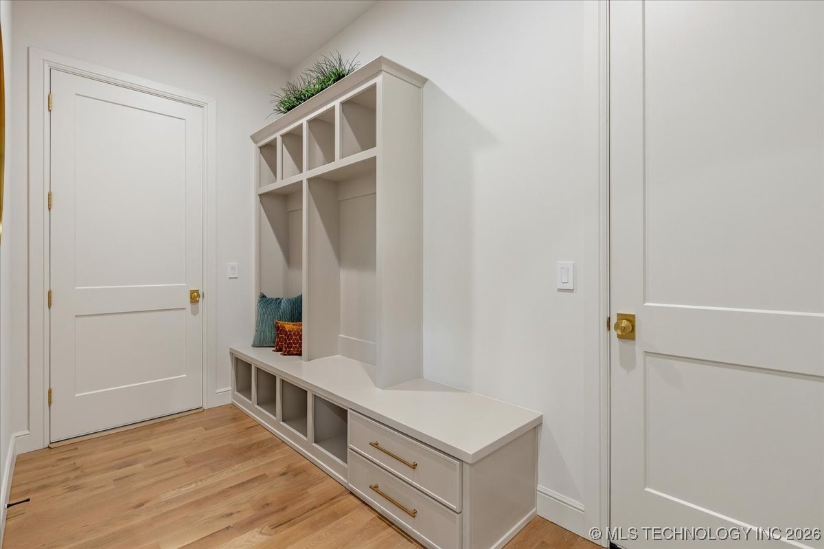 5835 E 139th Street S