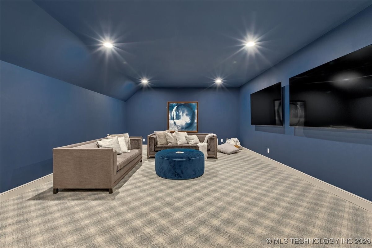 5835 E 139th Street S