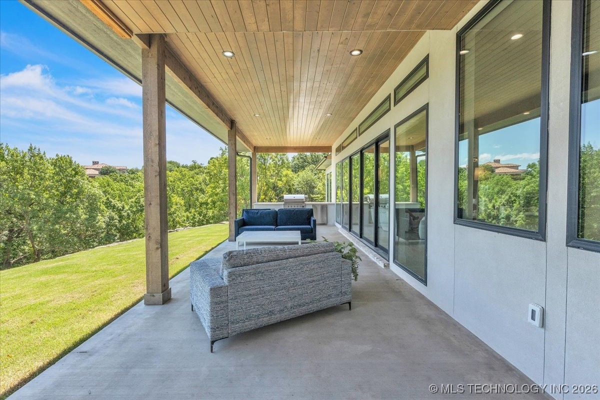 5835 E 139th Street S