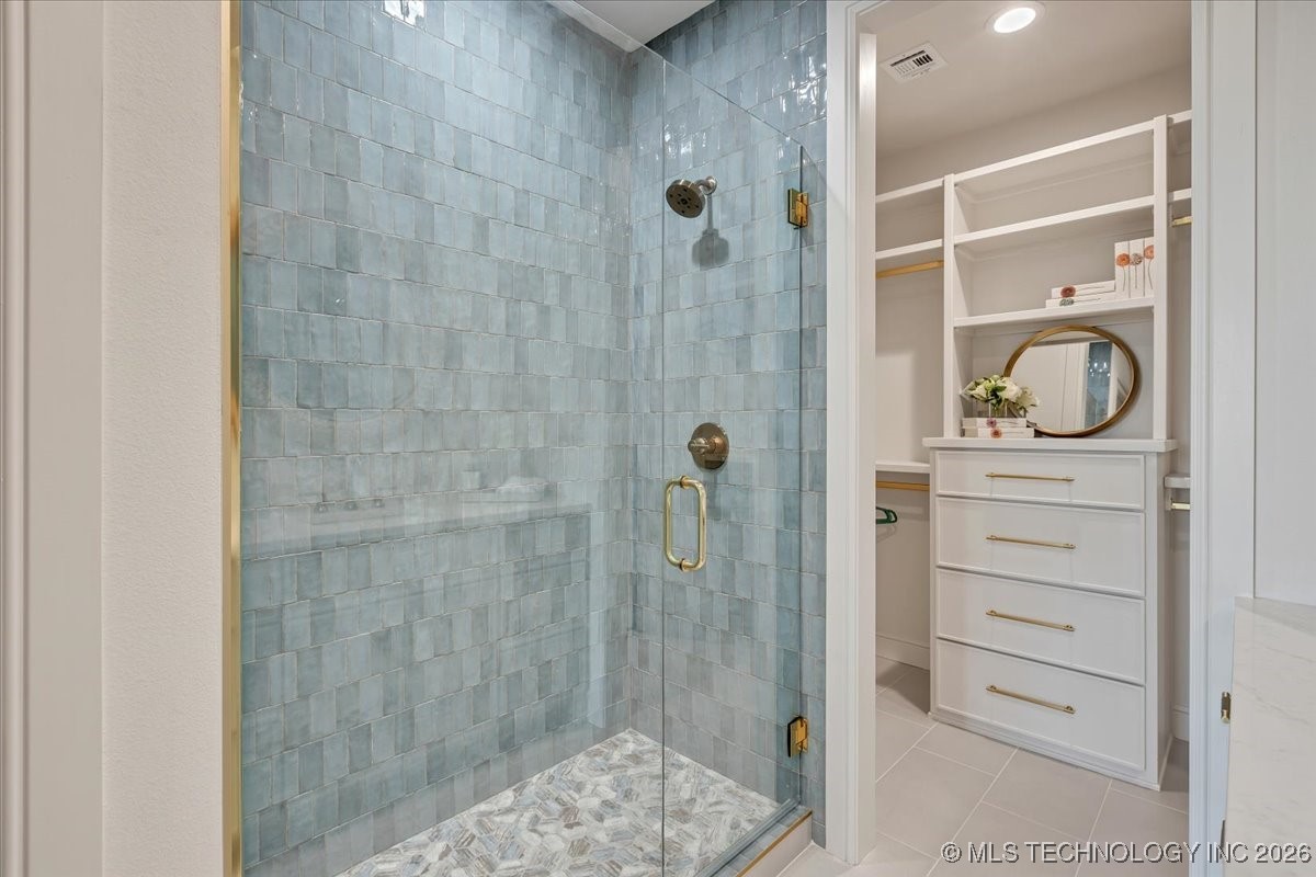 5835 E 139th Street S