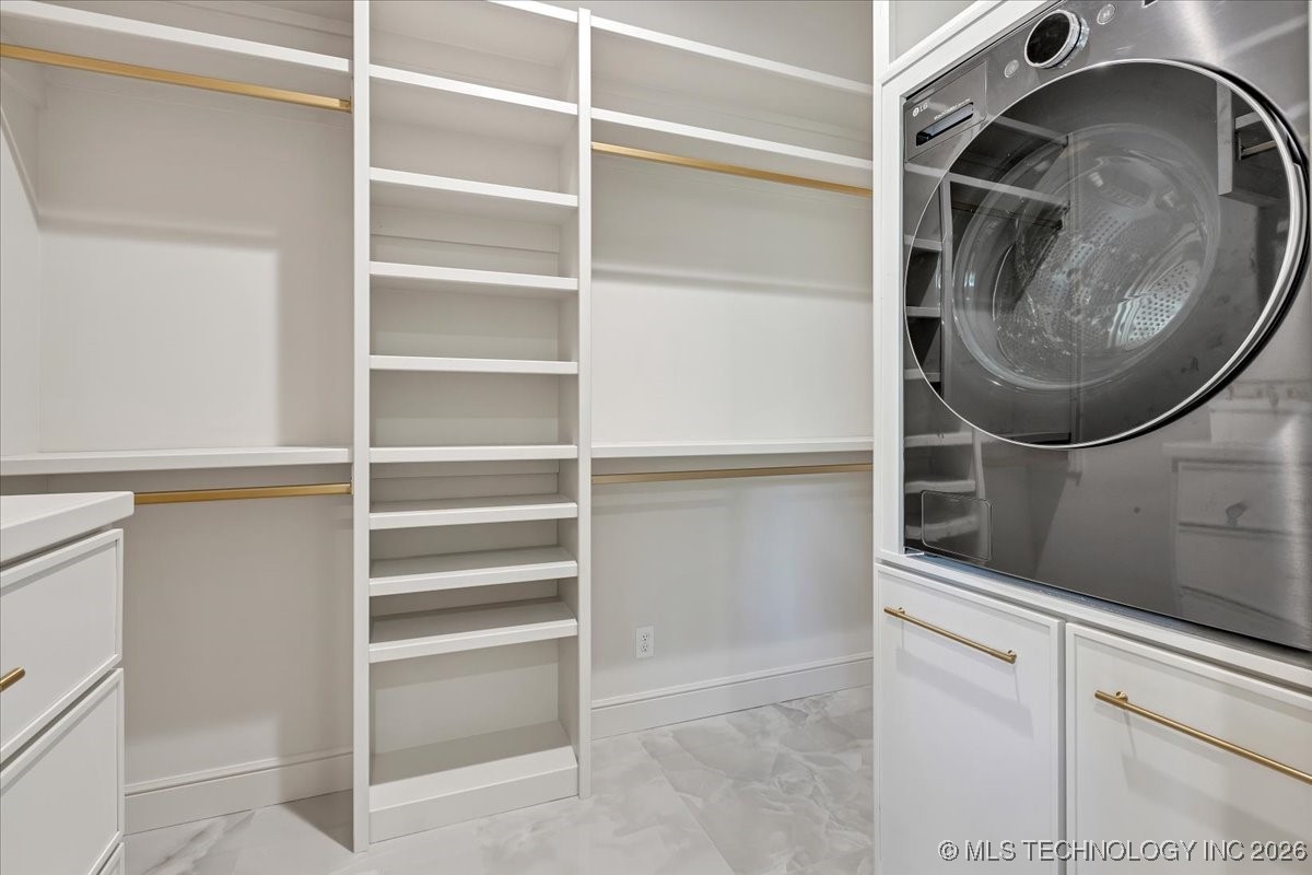 5835 E 139th Street S