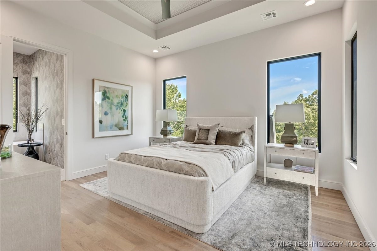 5835 E 139th Street S