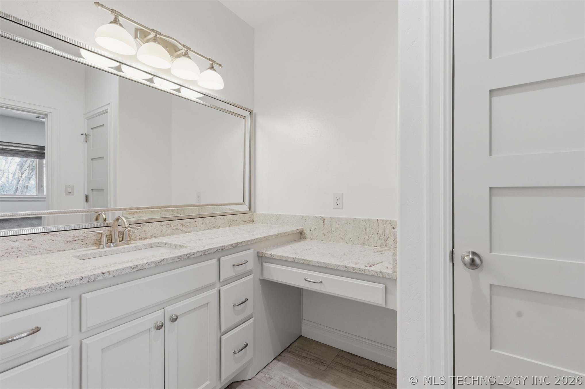 6133 E 138th Street S